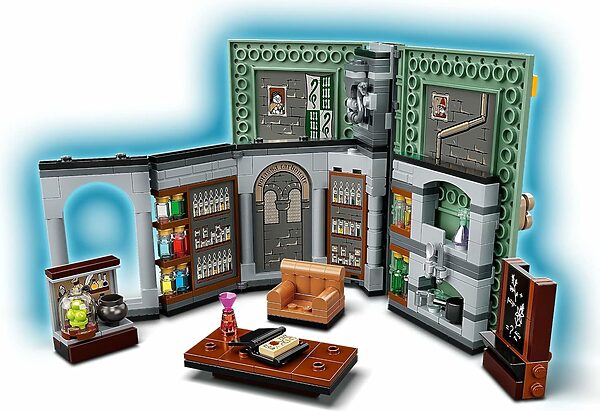 LEGO 76383 Harry Potter Hogwarts Moment: Zaubertrankunterricht Set – Bild 4