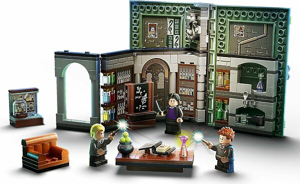 LEGO 76383 Harry Potter Hogwarts Moment: Zaubertrankunterricht Set – Bild 7